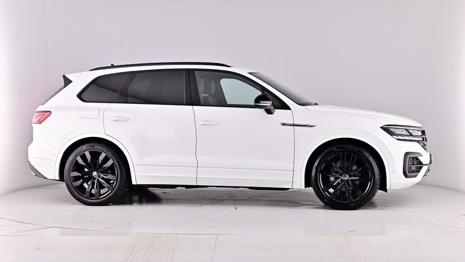 Used Volkswagen Touareg 2023 for sale - 77673886: Photo 85