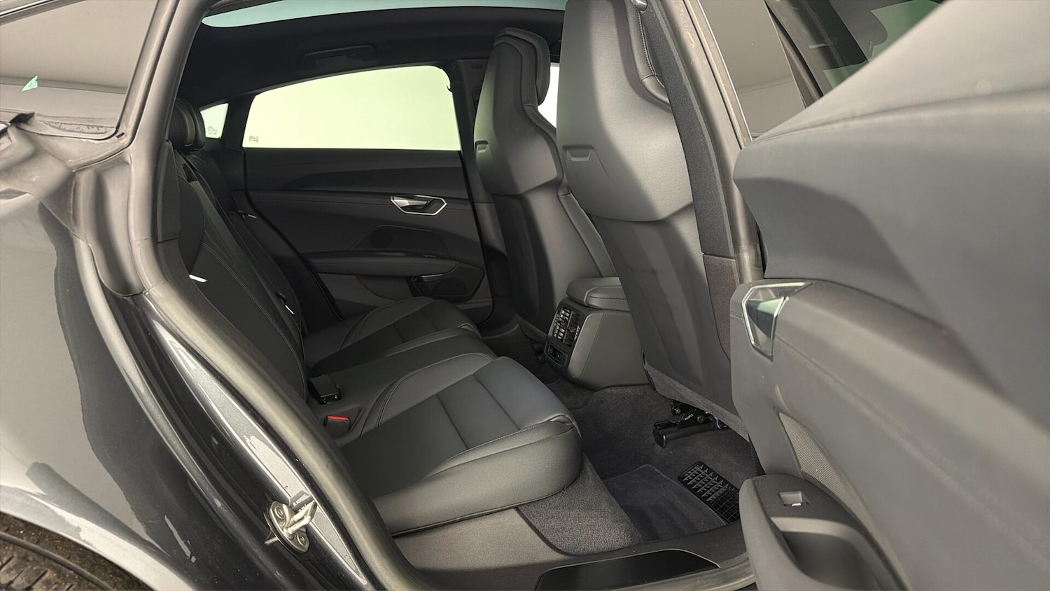 Used Audi e-tron GT 2022 for sale - 78179808: Photo 13