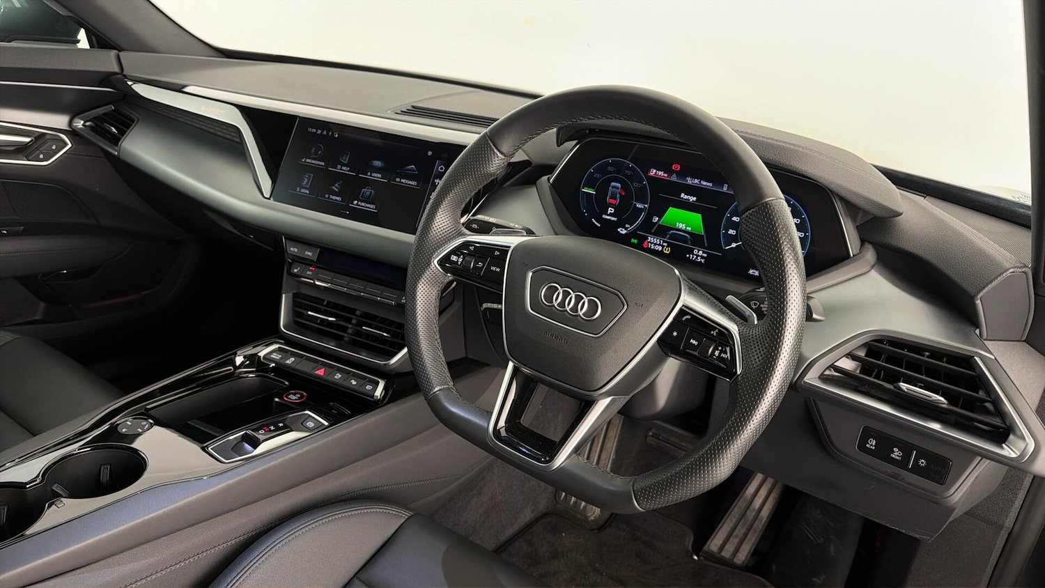 Used Audi e-tron GT 2022 for sale - 78179808: Photo 14