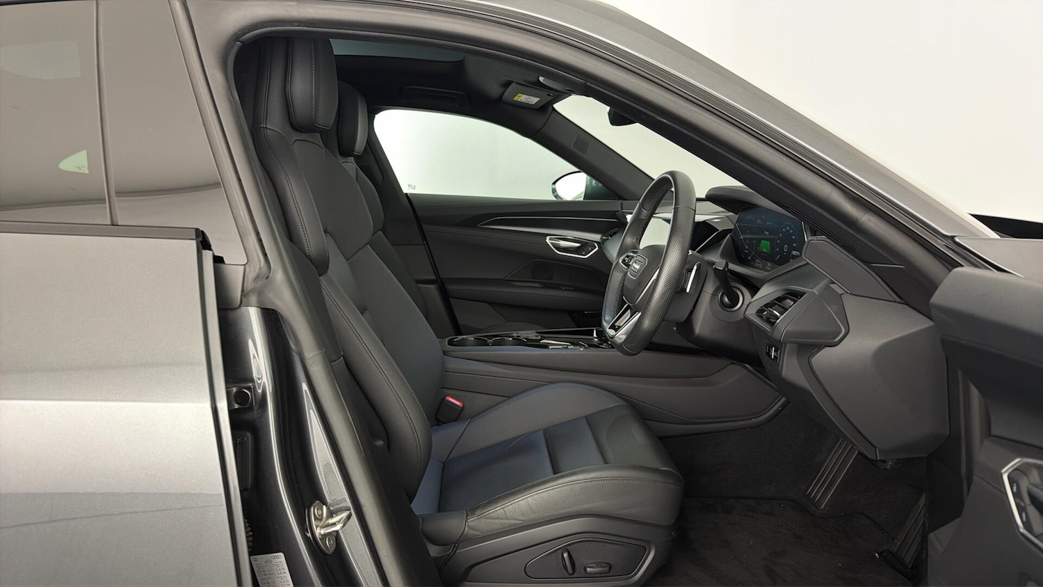 Used Audi e-tron GT 2022 for sale - 78179808: Photo 15