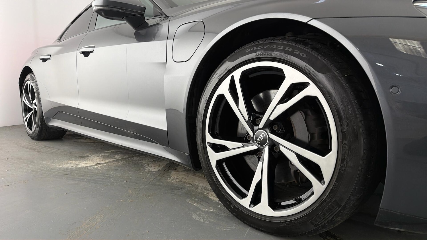 Used Audi e-tron GT 2022 for sale - 78179808: Photo 24