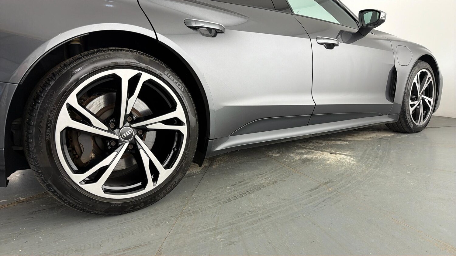 Used Audi e-tron GT 2022 for sale - 78179808: Photo 25