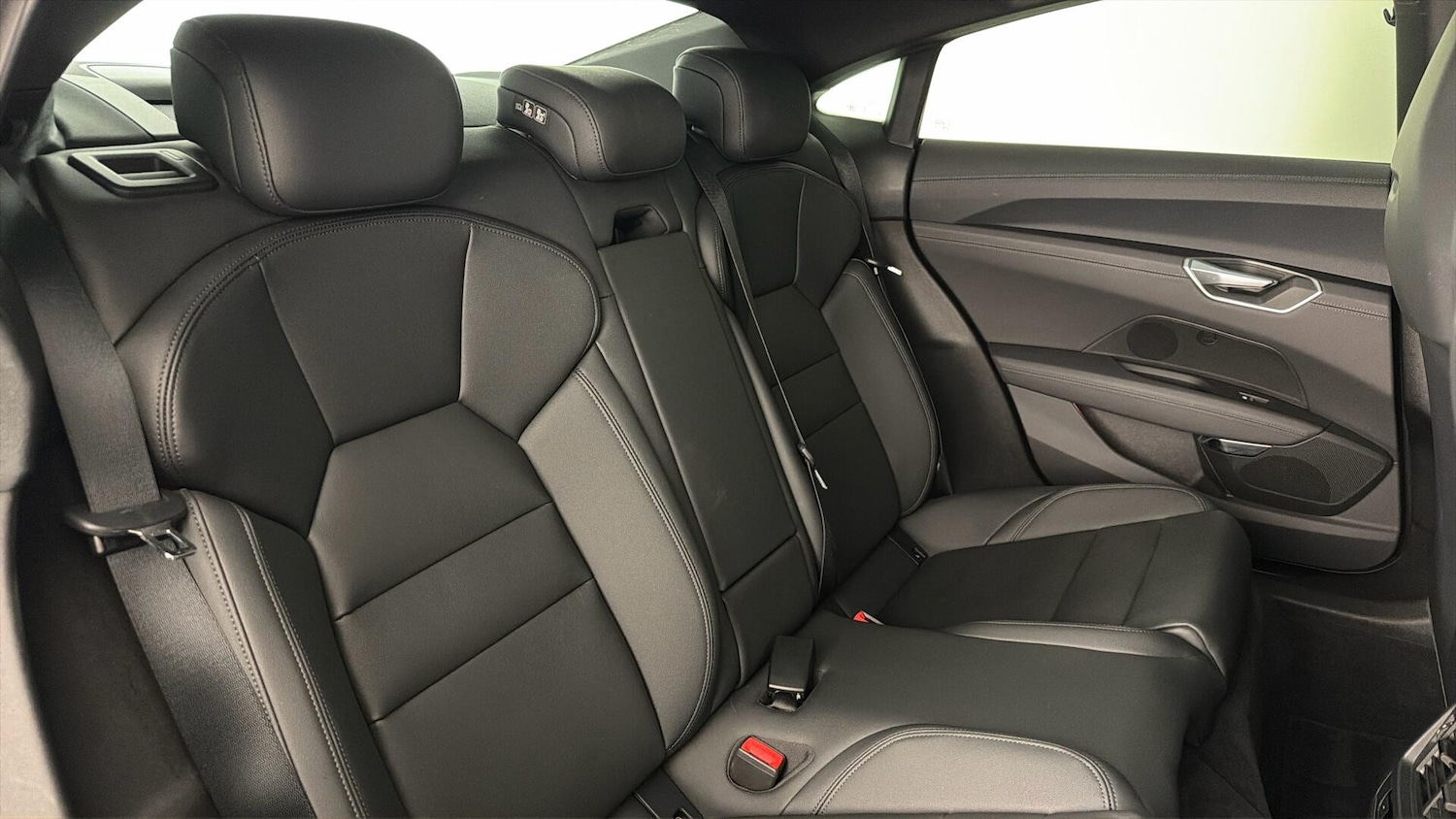 Used Audi e-tron GT 2022 for sale - 78179808: Photo 29