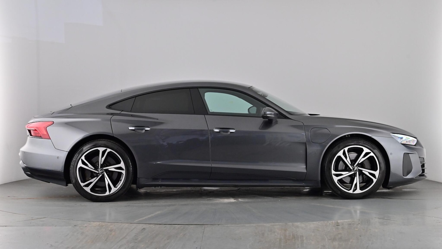 Used Audi e-tron GT 2022 for sale - 78179808: Photo 69