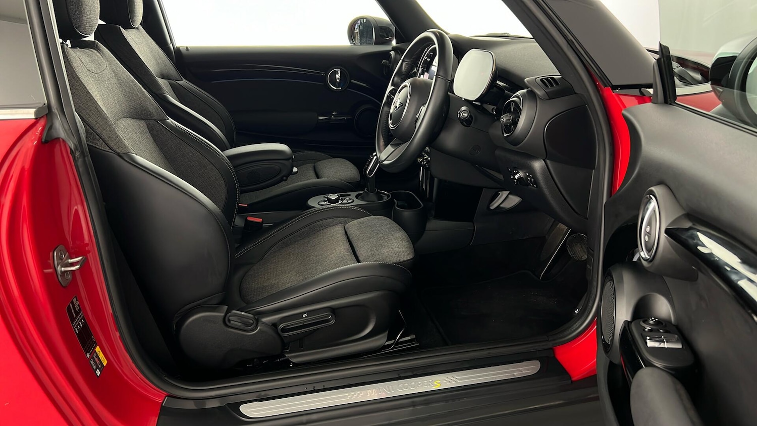 Used MINI Hatch 2021 for sale - 76404730: Photo 14