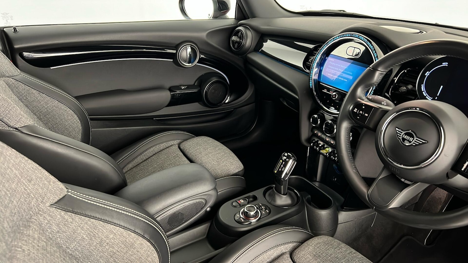 Used MINI Hatch 2021 for sale - 76404730: Photo 32