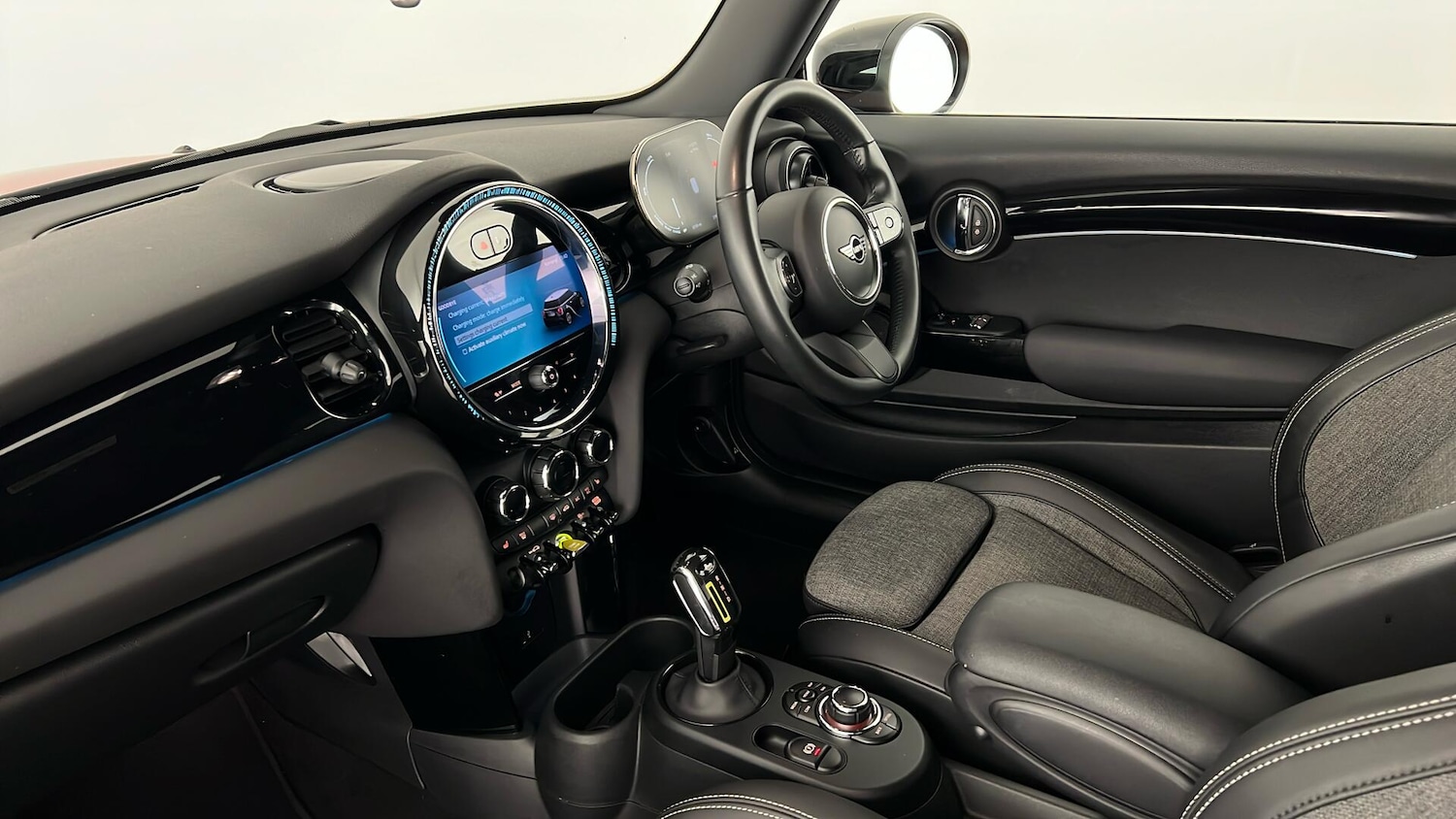 Used MINI Hatch 2021 for sale - 76404730: Photo 8