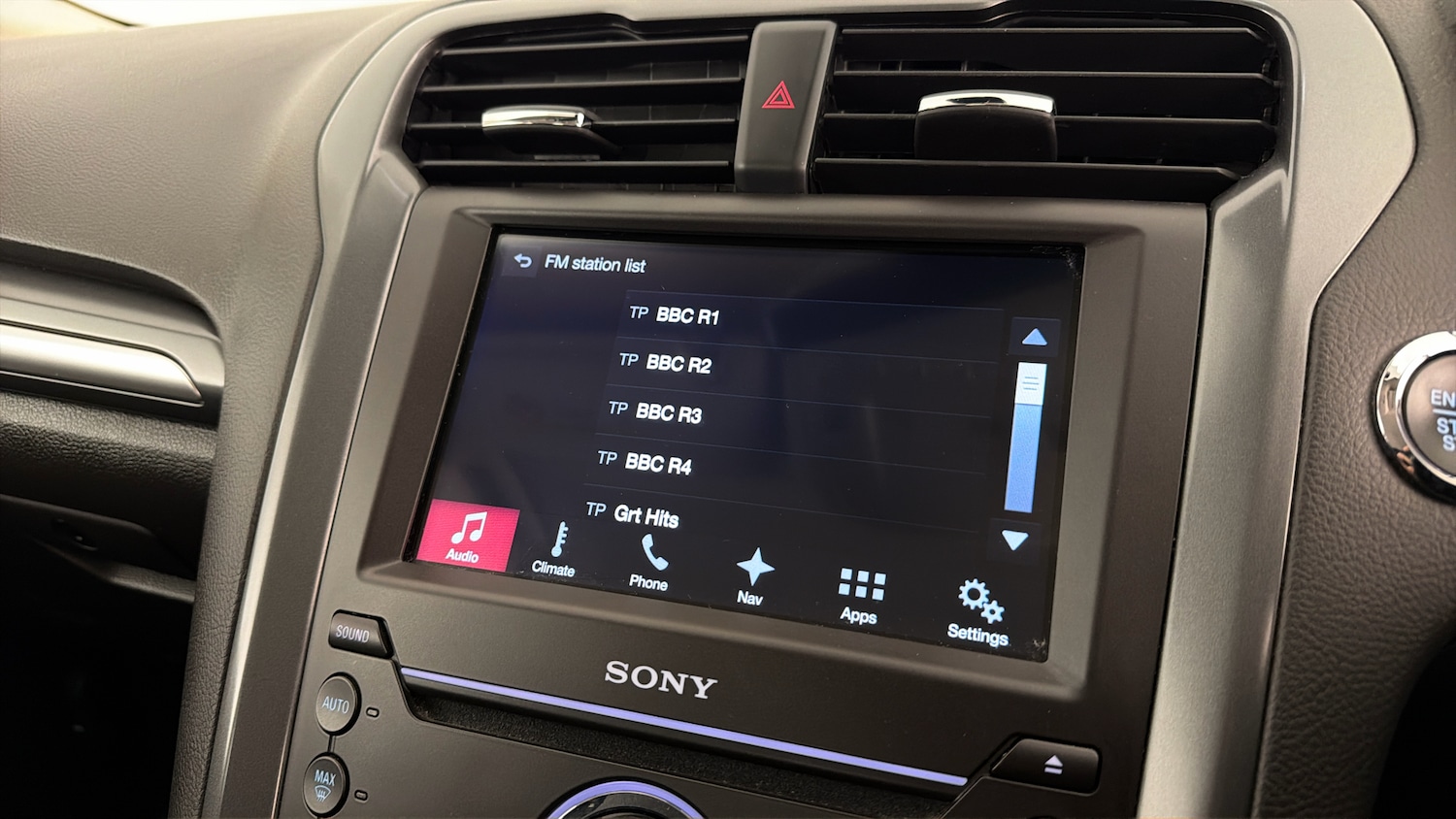 Used Ford Mondeo 2017 for sale - 77995076: Photo 33