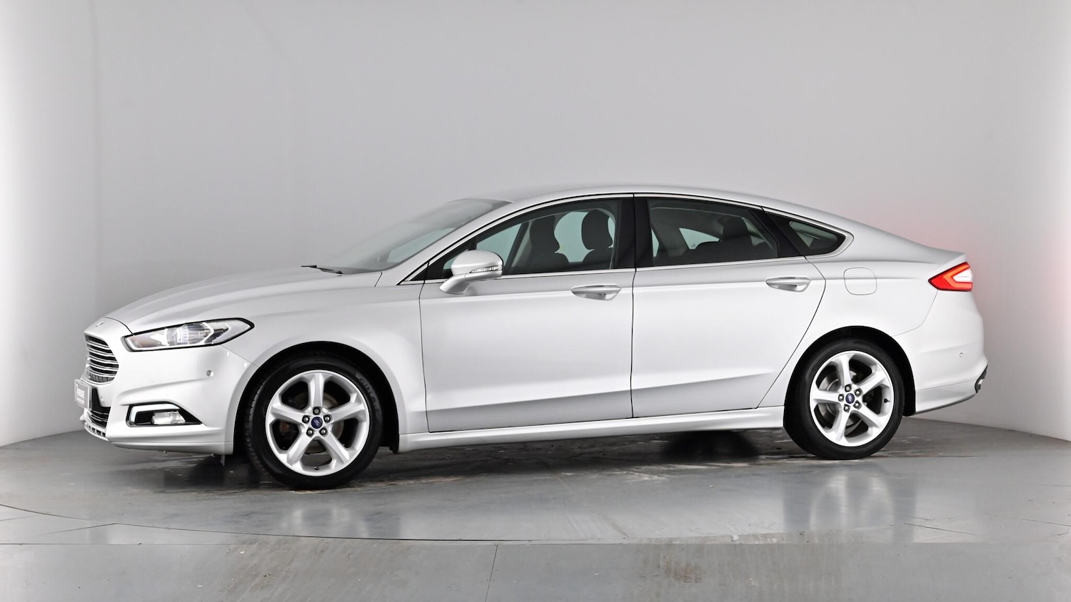 Used Ford Mondeo 2017 for sale - 77995076: Photo 50