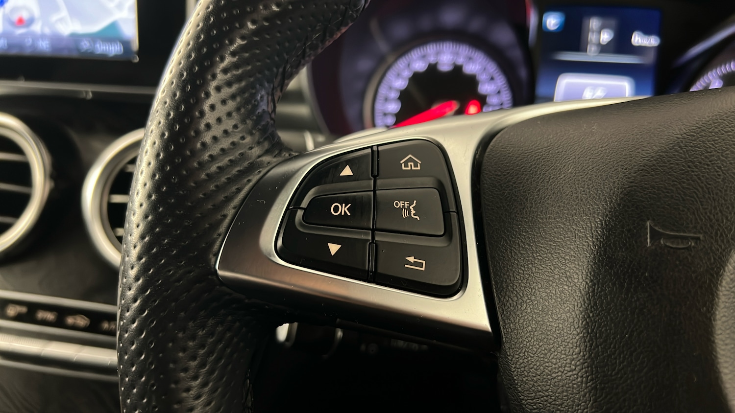 Used Mercedes-Benz GLC 2017 for sale - 77285644: Photo 18