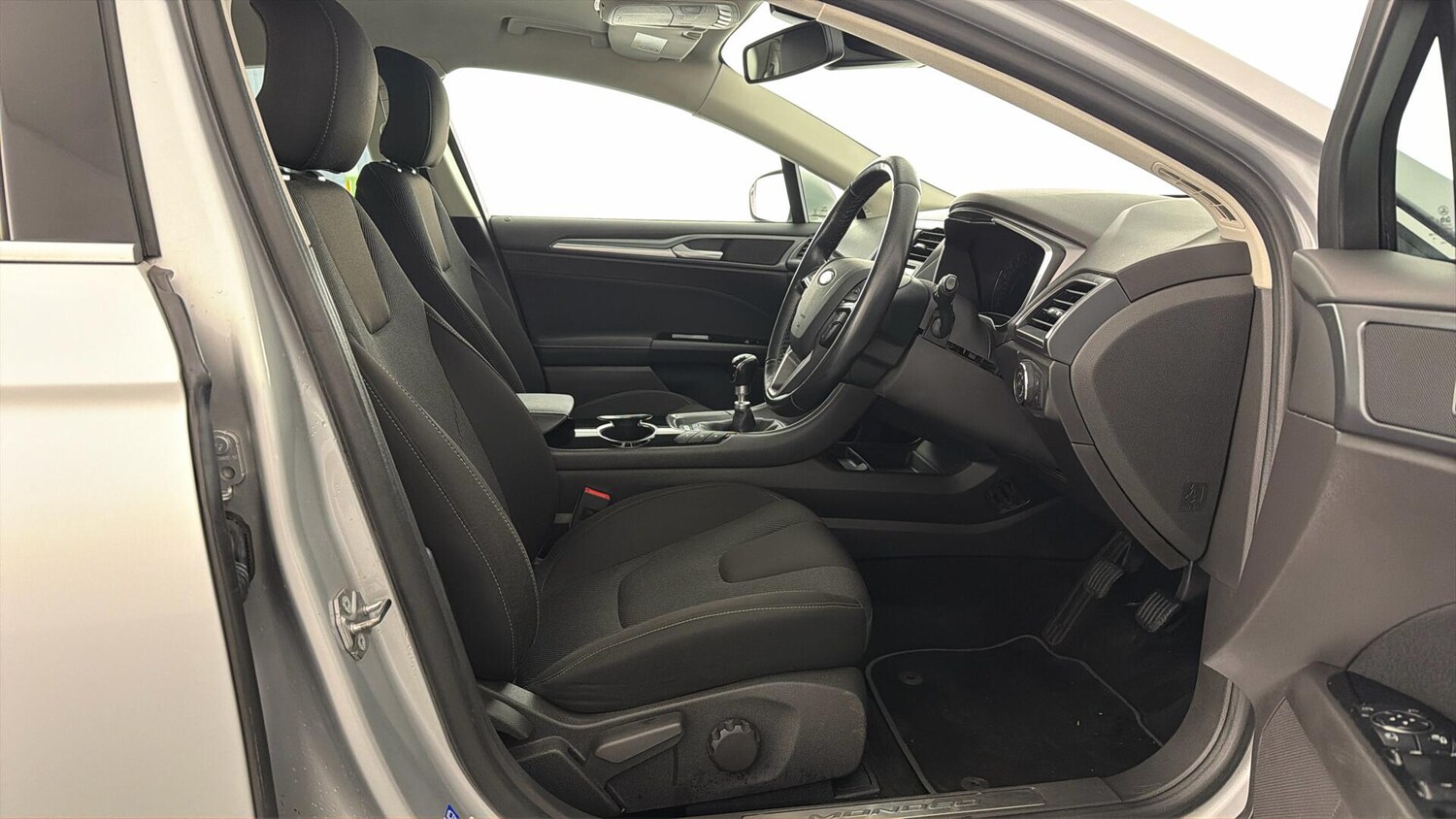 Used Ford Mondeo 2017 for sale - 77706351: Photo 15