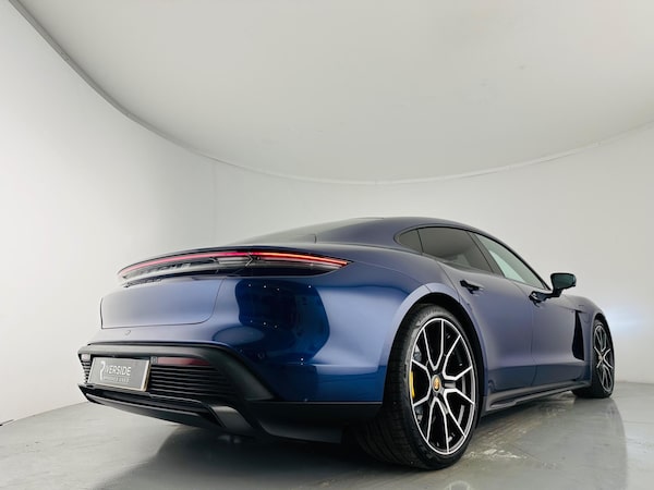 Used Porsche Taycan 2022 for sale - 76130801: Photo 10