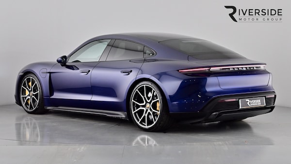 Used Porsche Taycan 2022 for sale - 76130801: Photo 2