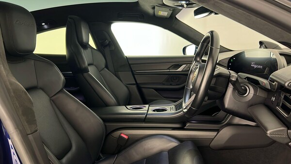 Used Porsche Taycan 2022 for sale - 76130801: Photo 35