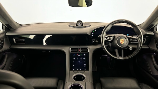 Used Porsche Taycan 2022 for sale - 76130801: Photo 5