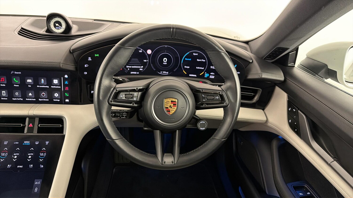 Used Porsche Taycan 2022 for sale - 77877516: Photo 24