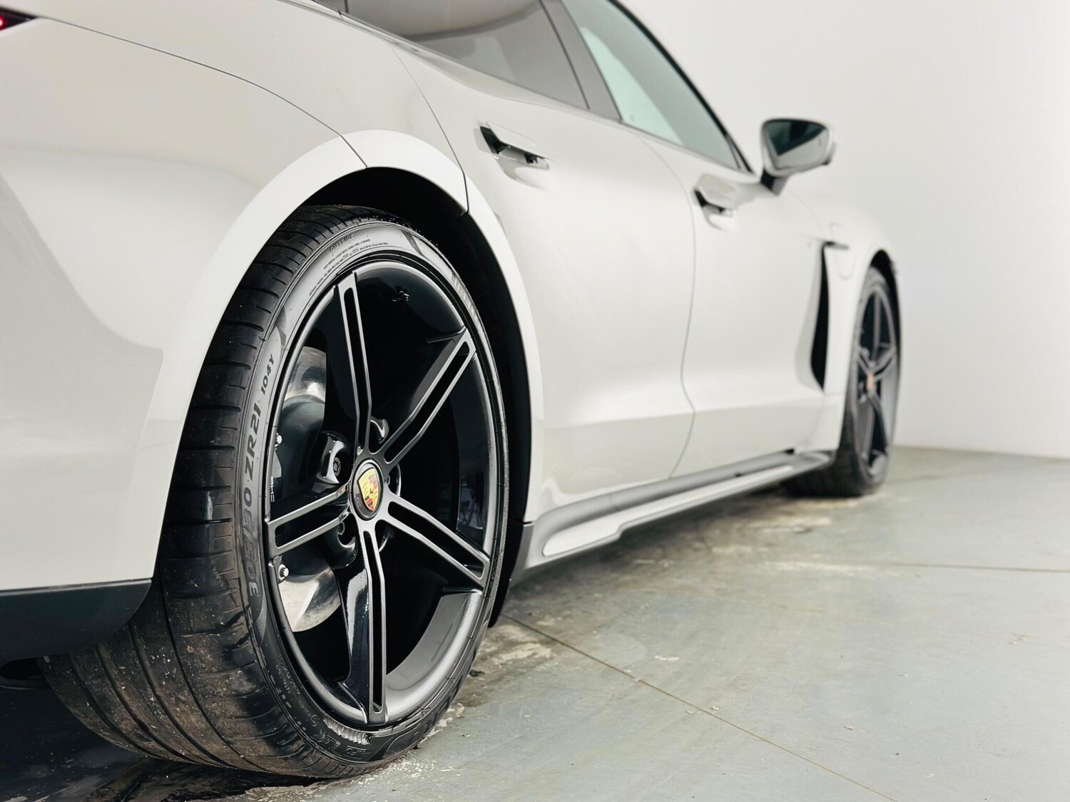 Used Porsche Taycan 2022 for sale - 77877516: Photo 42