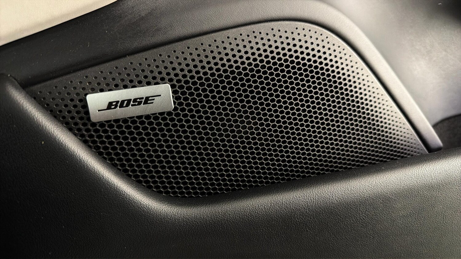 Used Porsche Taycan 2022 for sale - 77877516: Photo 52