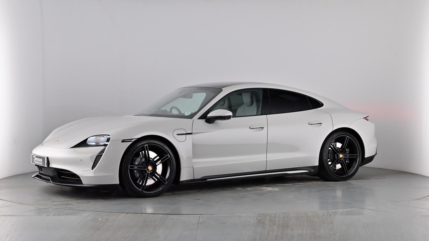 Used Porsche Taycan 2022 for sale - 77877516: Photo 64