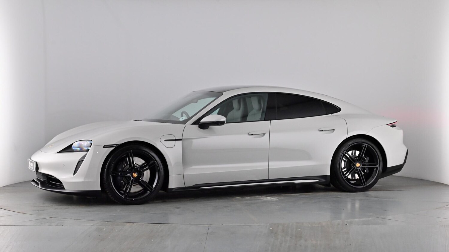 Used Porsche Taycan 2022 for sale - 77877516: Photo 65