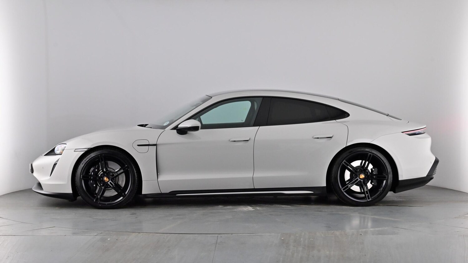 Used Porsche Taycan 2022 for sale - 77877516: Photo 67