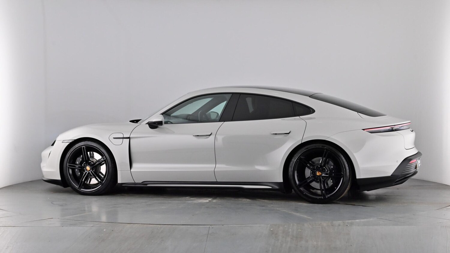 Used Porsche Taycan 2022 for sale - 77877516: Photo 69