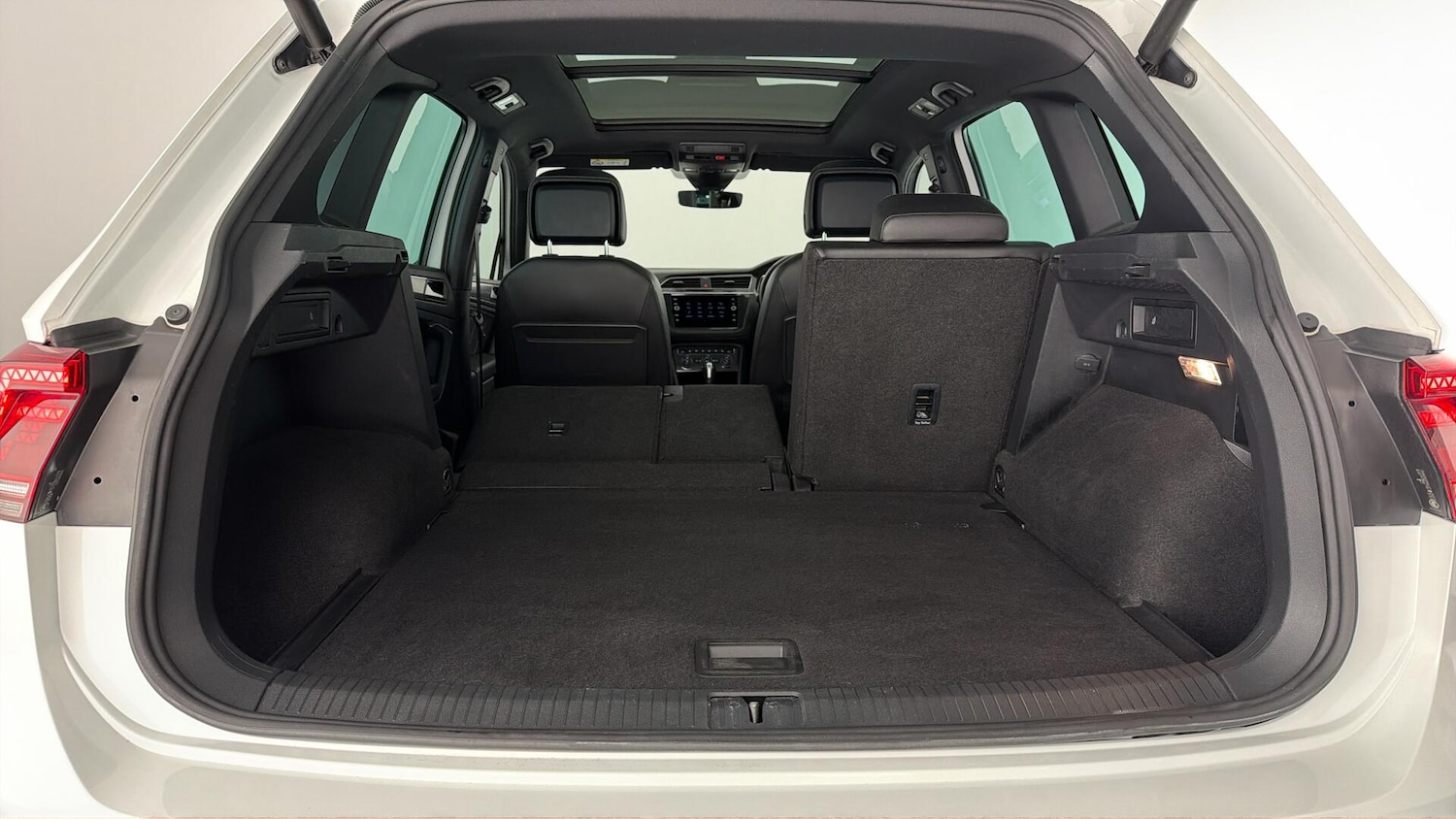 Used Volkswagen Tiguan 2019 for sale - 78049830: Photo 28