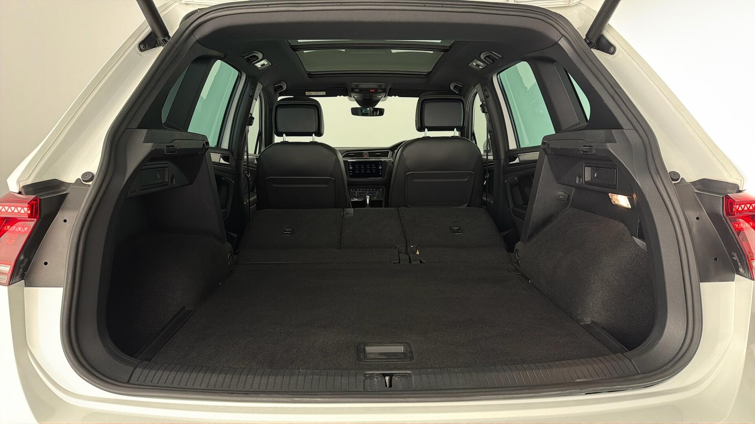 Used Volkswagen Tiguan 2019 for sale - 78049830: Photo 29