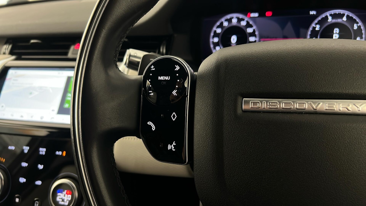 Used Land Rover Discovery Sport 2020 for sale - 76696404: Photo 17