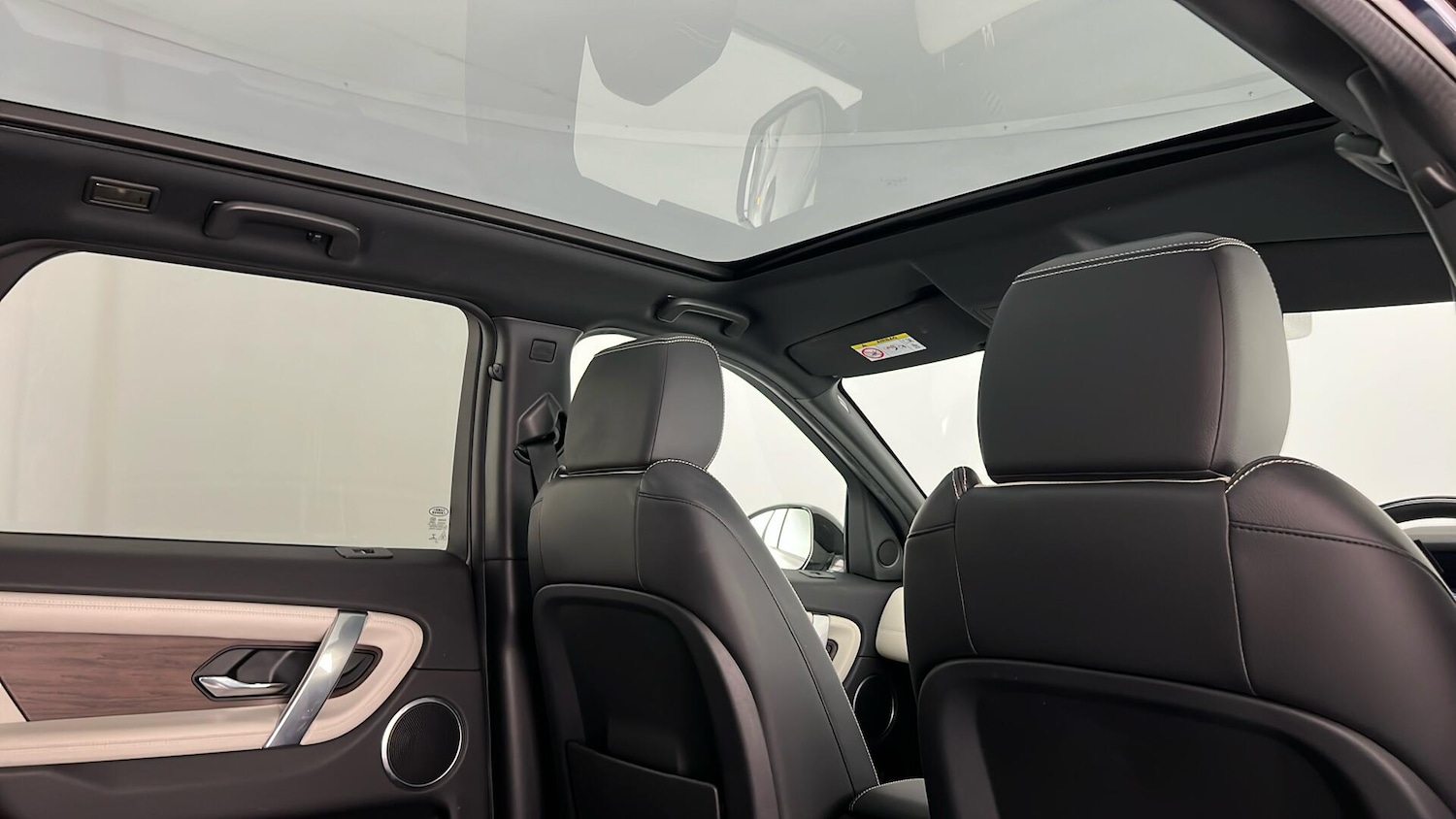 Used Land Rover Discovery Sport 2020 for sale - 76696404: Photo 30