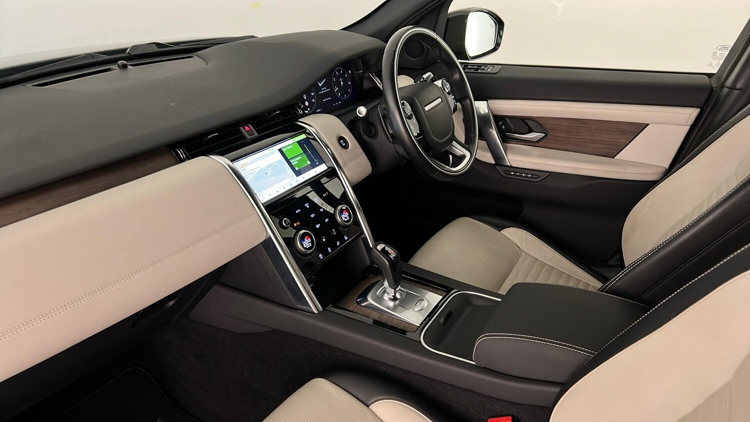 Used Land Rover Discovery Sport 2020 for sale - 76696404: Photo 8