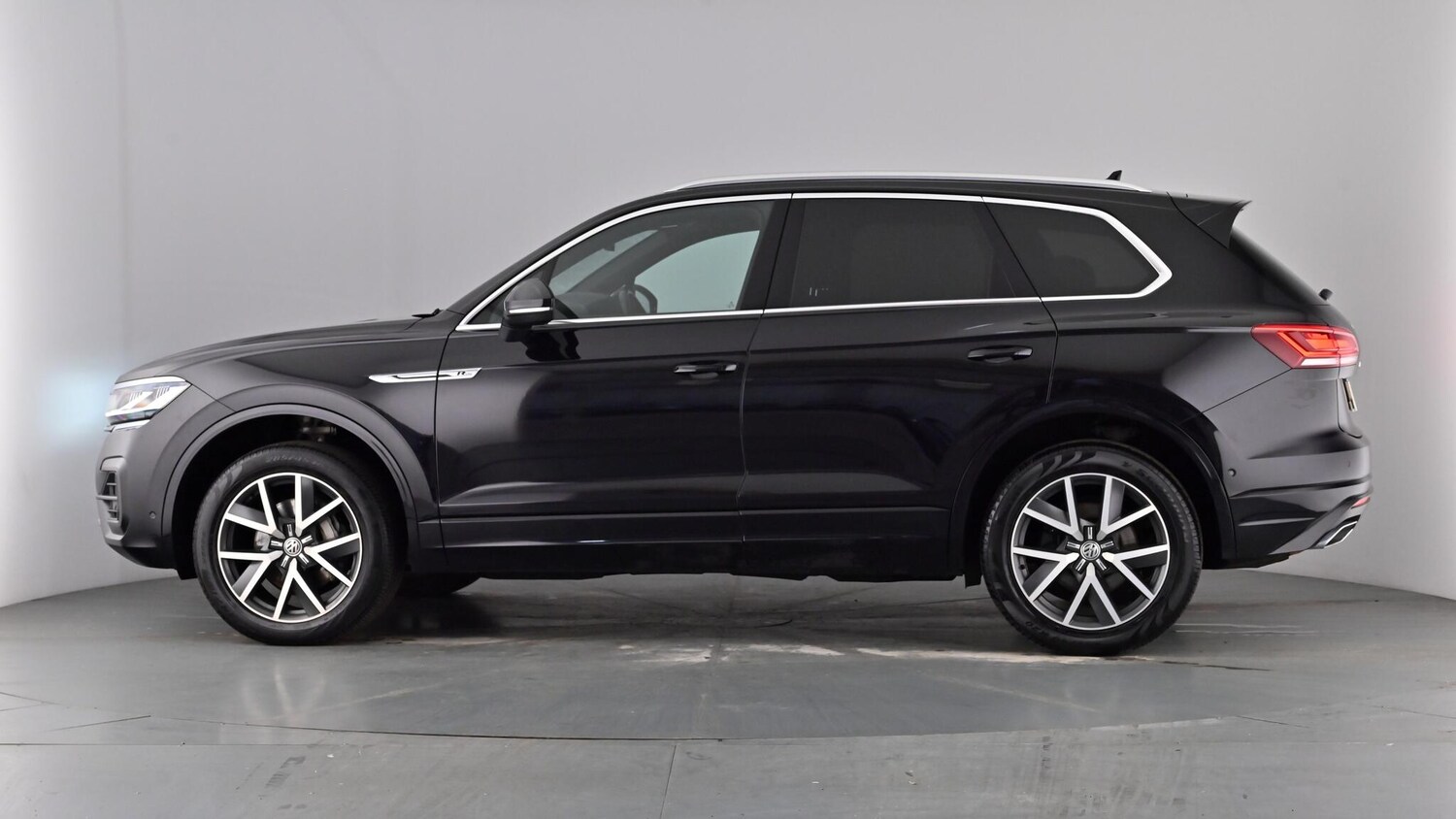 Used Volkswagen Touareg 2018 for sale - 77927440: Photo 22