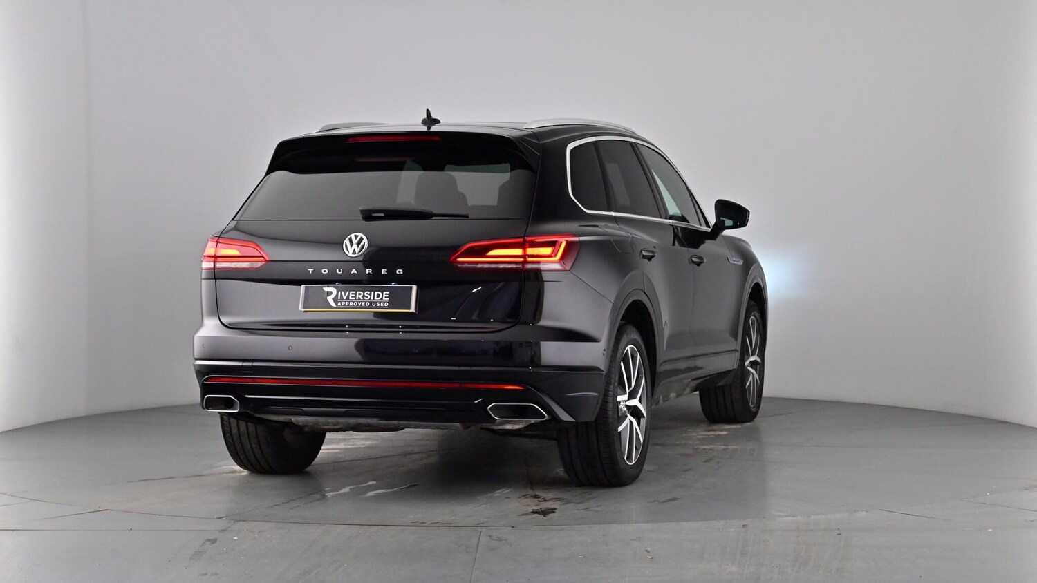 Used Volkswagen Touareg 2018 for sale - 77927440: Photo 32