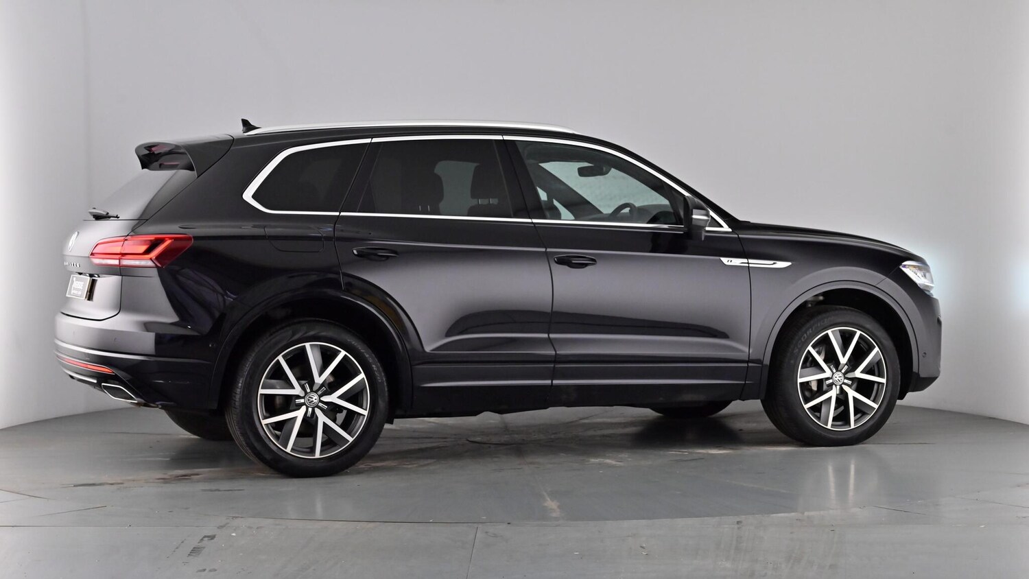 Used Volkswagen Touareg 2018 for sale - 77927440: Photo 37