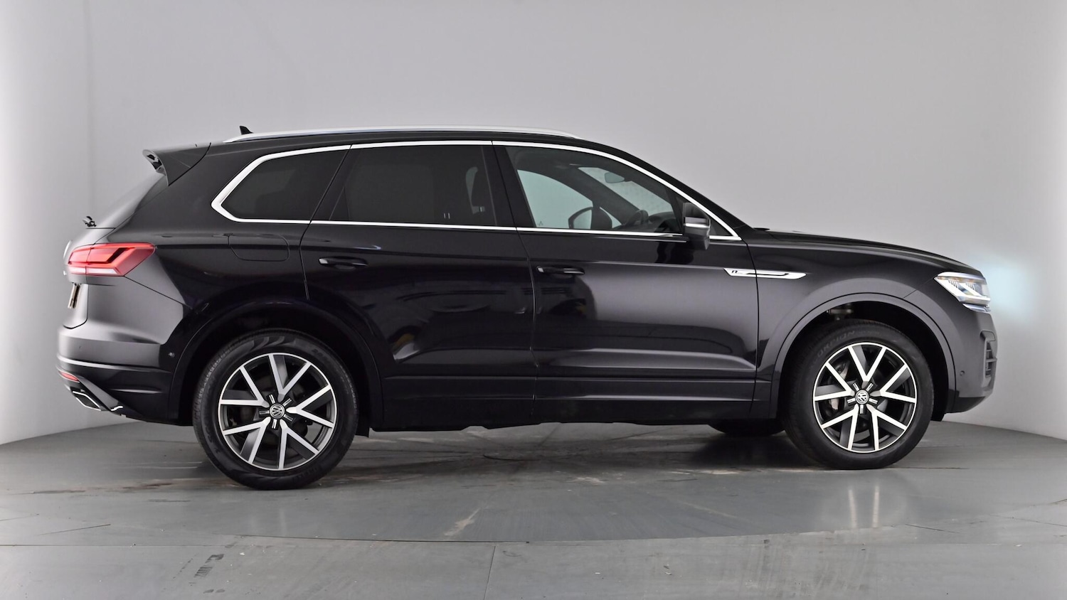 Used Volkswagen Touareg 2018 for sale - 77927440: Photo 38