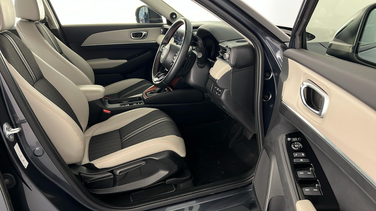 Used Honda HR-V 2025 for sale - 76420284: Photo 15