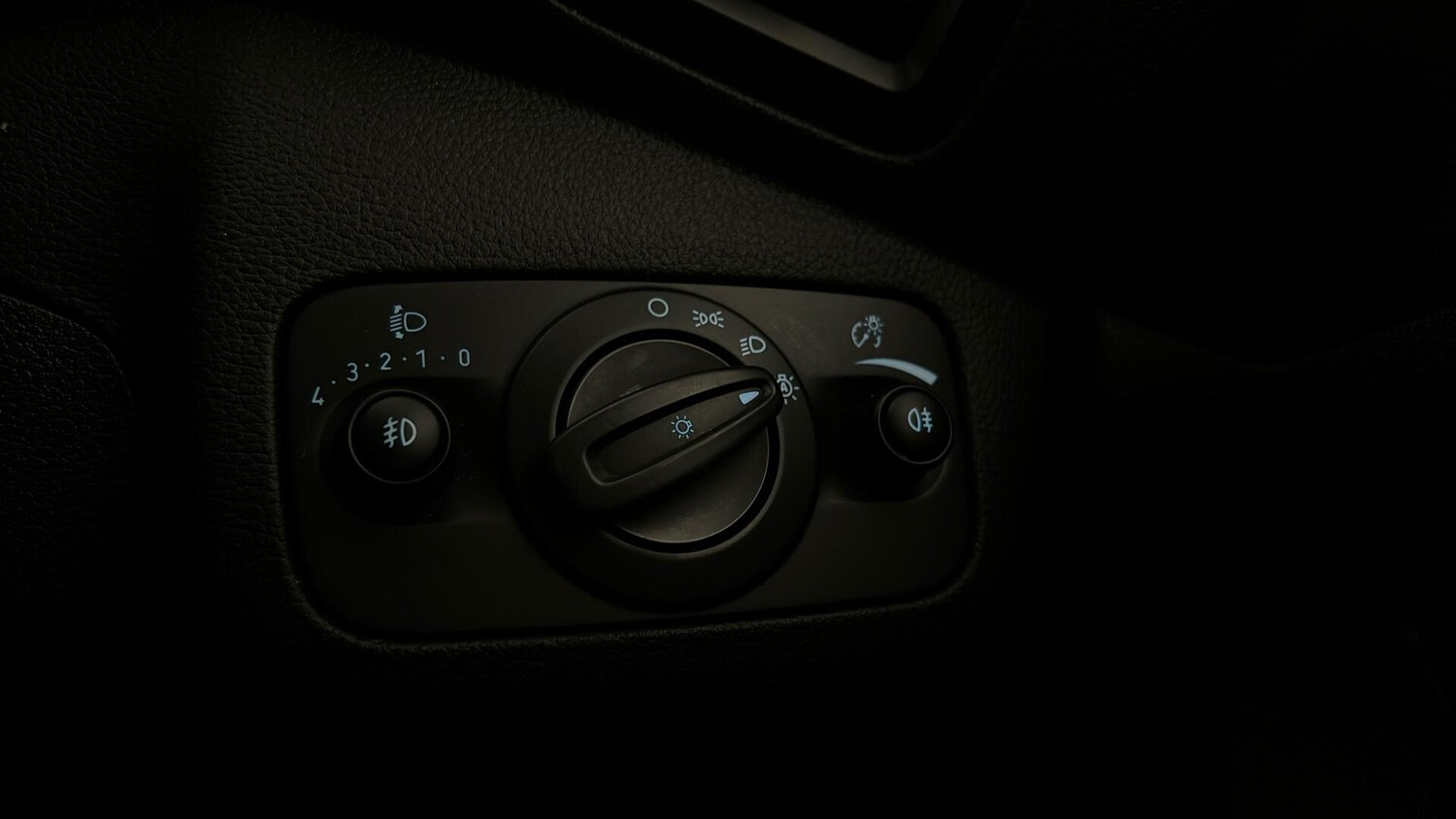 Used Ford Kuga 2018 for sale - 77036086: Photo 24