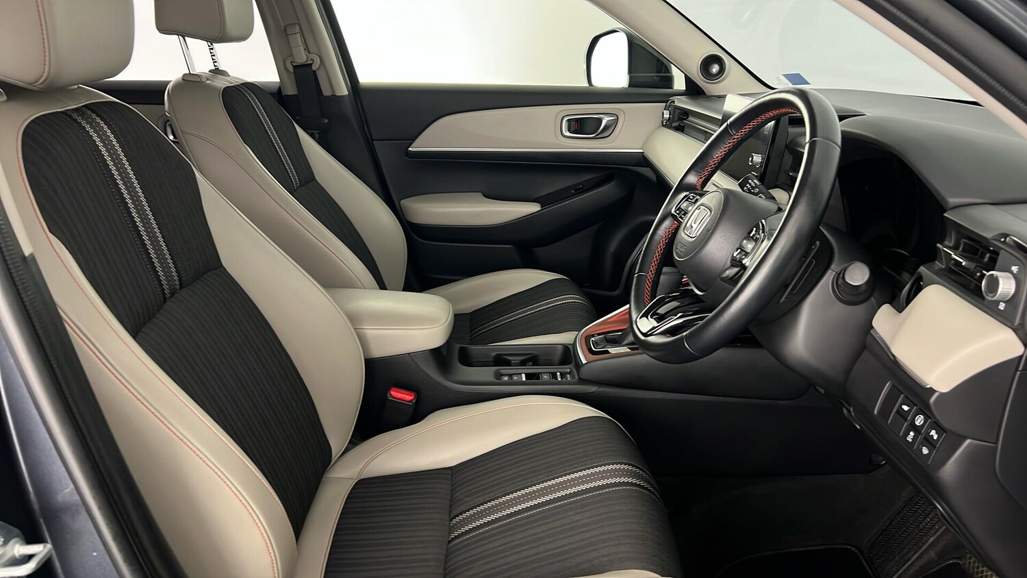 Used Honda HR-V 2022 for sale - 76722332: Photo 16