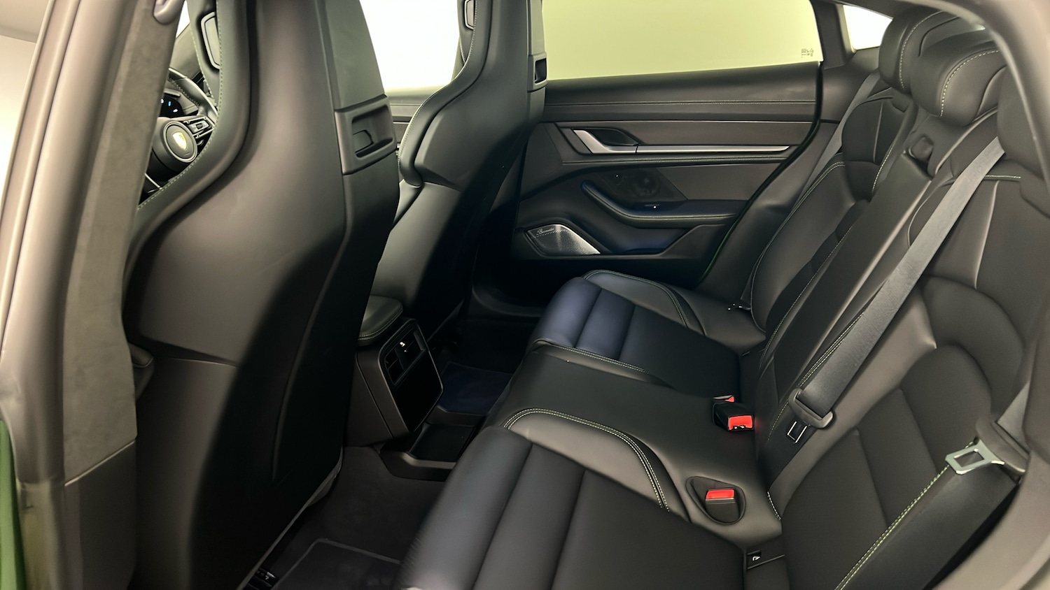 Used Porsche Taycan 2022 for sale - 76915084: Photo 11