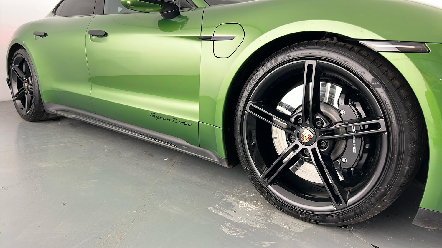 Used Porsche Taycan 2022 for sale - 76915084: Photo 32