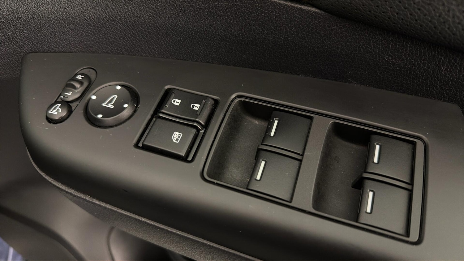 Used Honda CR-V 2018 for sale - 77449707: Photo 35