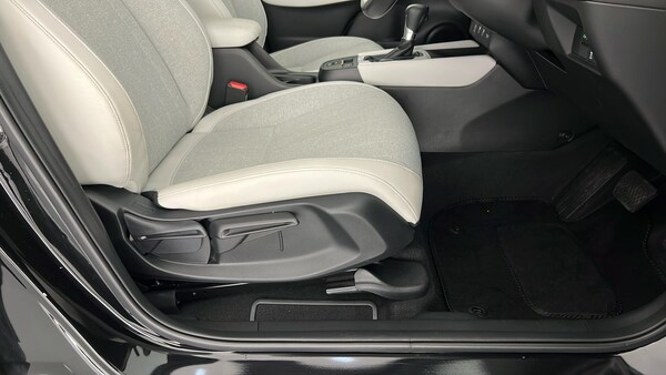Used Honda Jazz 2021 for sale - 76328072: Photo 32