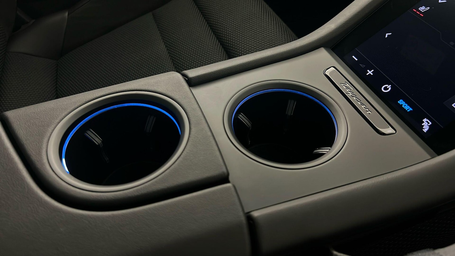 Used Porsche Taycan 2021 for sale - 77063318: Photo 19