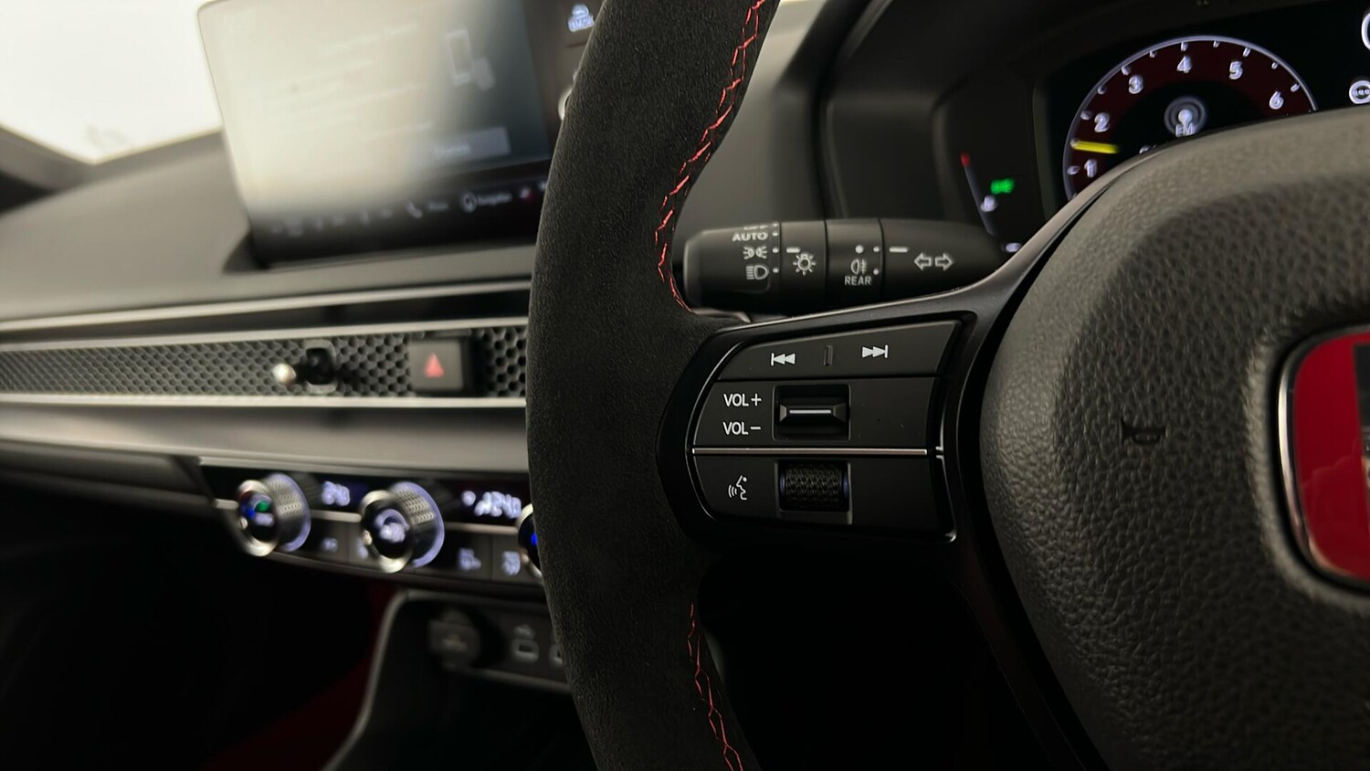 Used Honda Civic 2025 for sale - 77995017: Photo 27