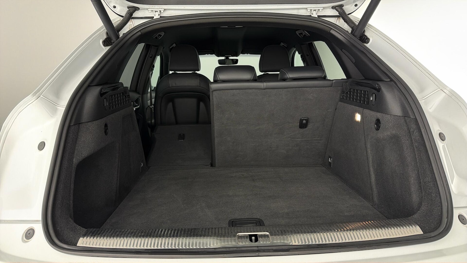 Used Audi Q3 2016 for sale - 77855741: Photo 29