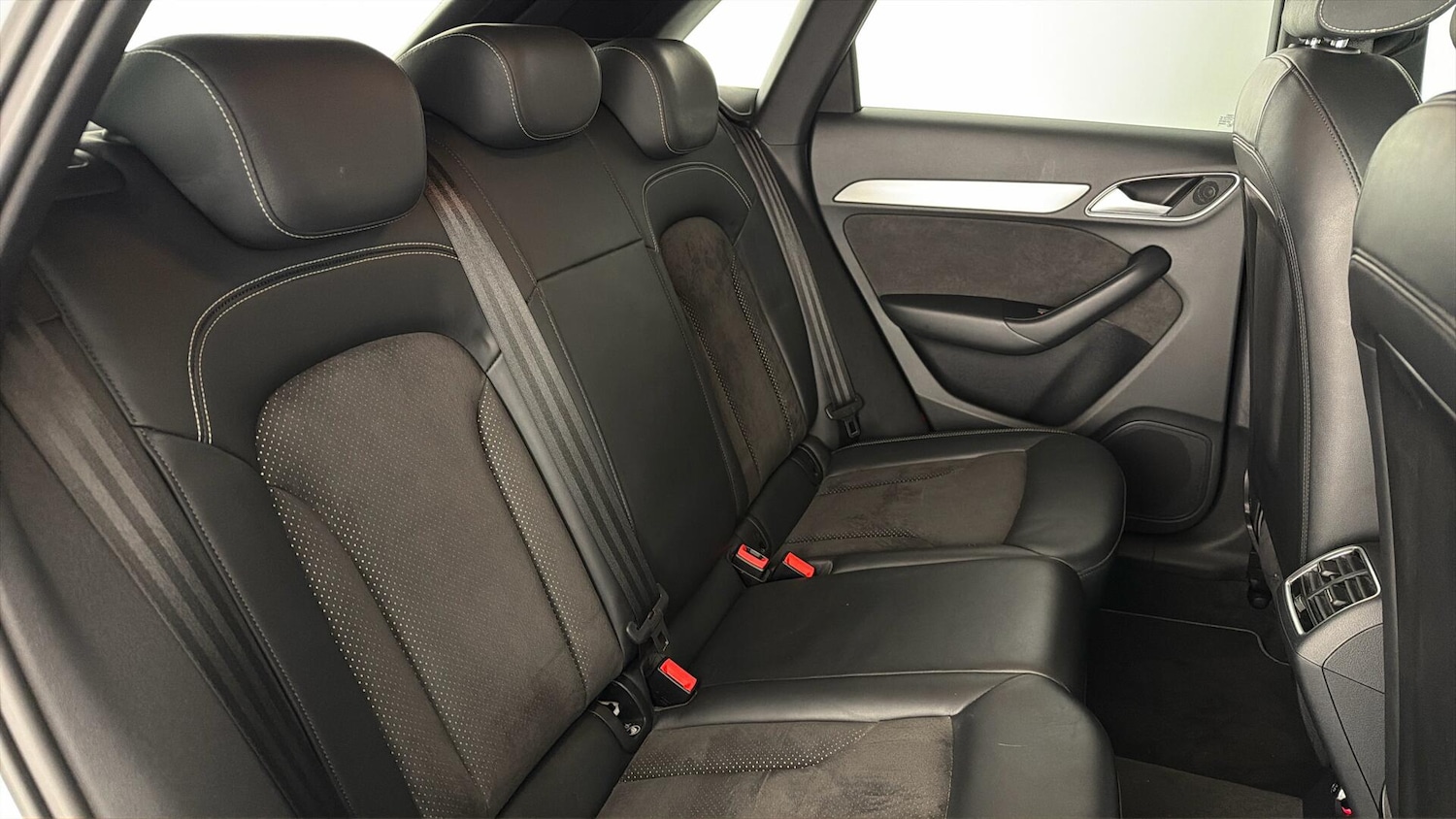 Used Audi Q3 2016 for sale - 77855741: Photo 32