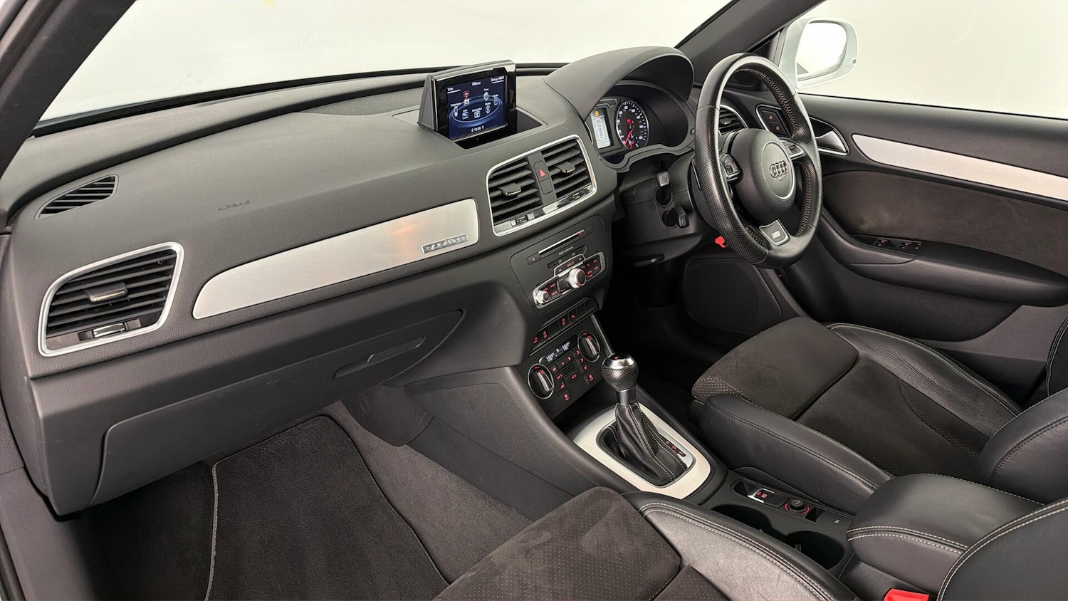 Used Audi Q3 2016 for sale - 77855741: Photo 8