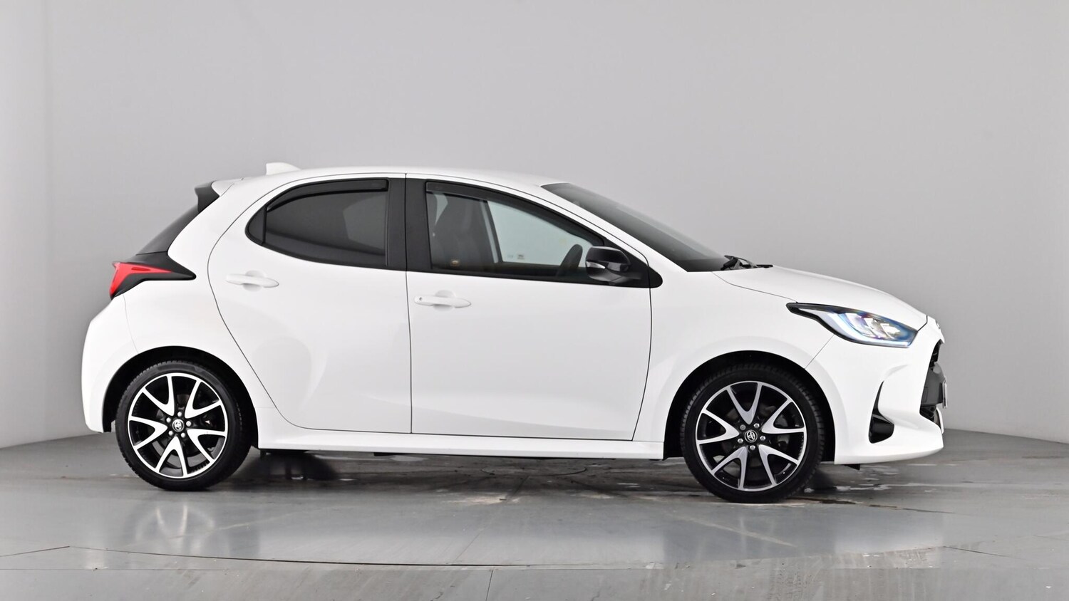 Used Toyota Yaris 2022 for sale - 77971751: Photo 40