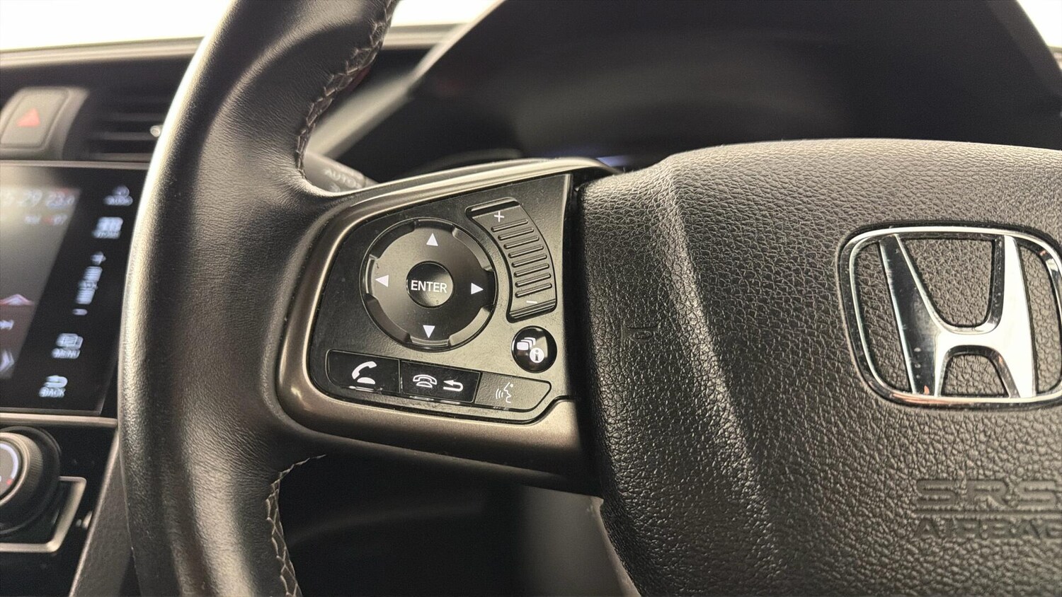 Used Honda Civic 2018 for sale - 77903339: Photo 30