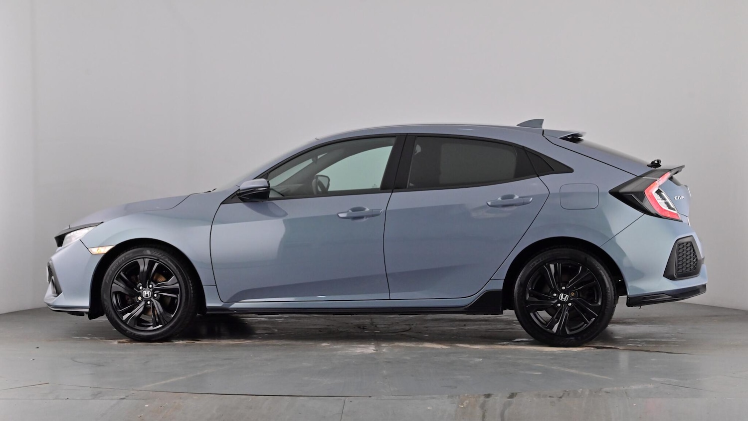Used Honda Civic 2018 for sale - 77903339: Photo 60